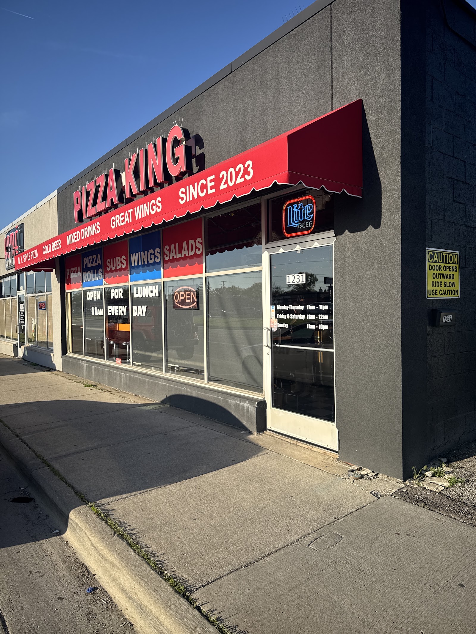 MT's Pizza King