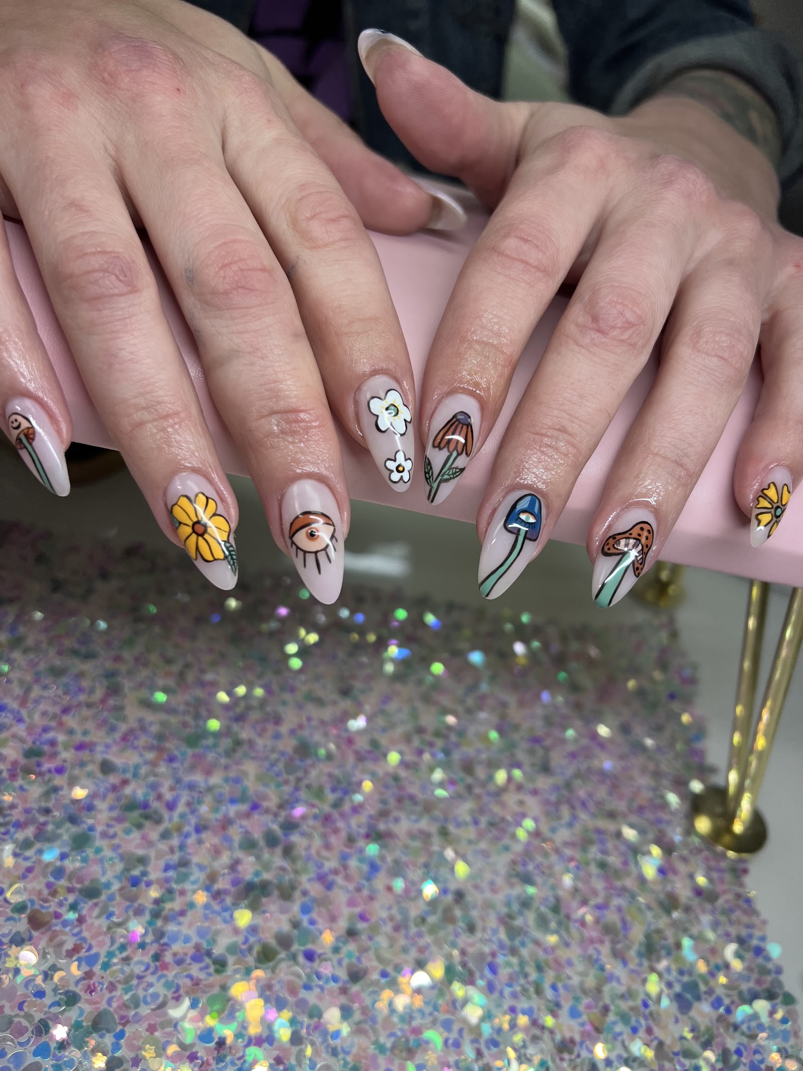 Porcelain Heart Nails — photo